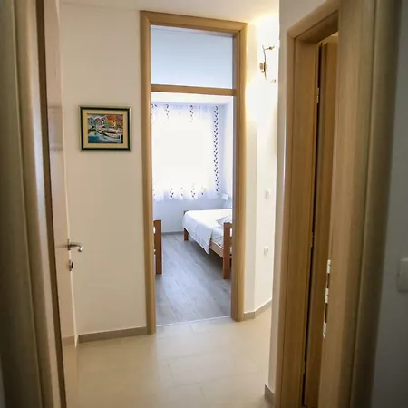 Apartment Lovor *