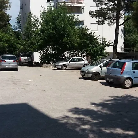 Apartment Lovor