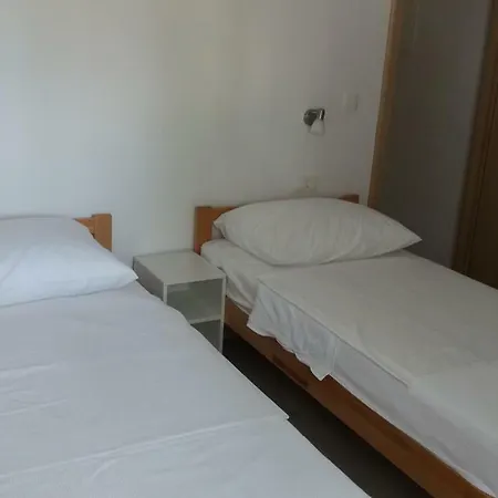 Апартаменти Lovor